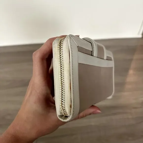 Vintage Coach Continental Zip Around Leather Wallet Almond and Beige - Picture 16 of 16